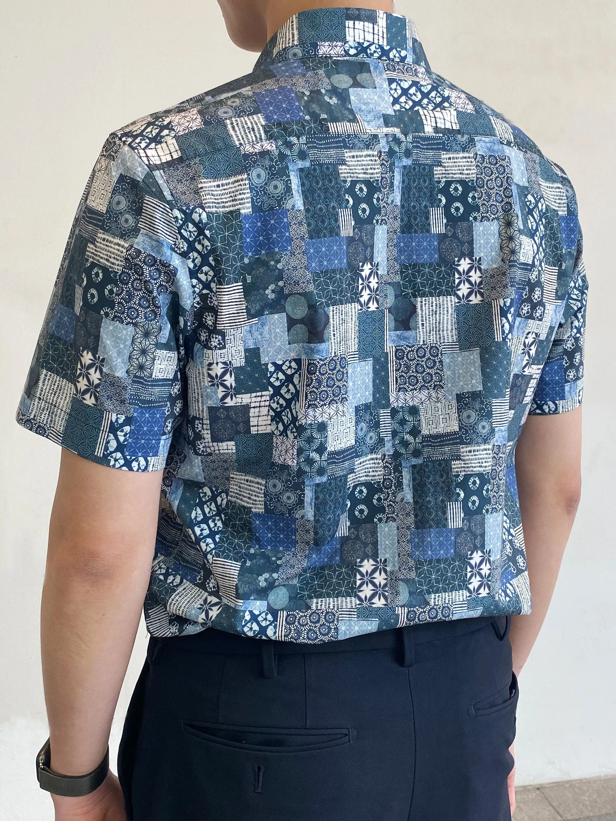 Happy Print Batik-inspired Men's Short Sleeve Shirt