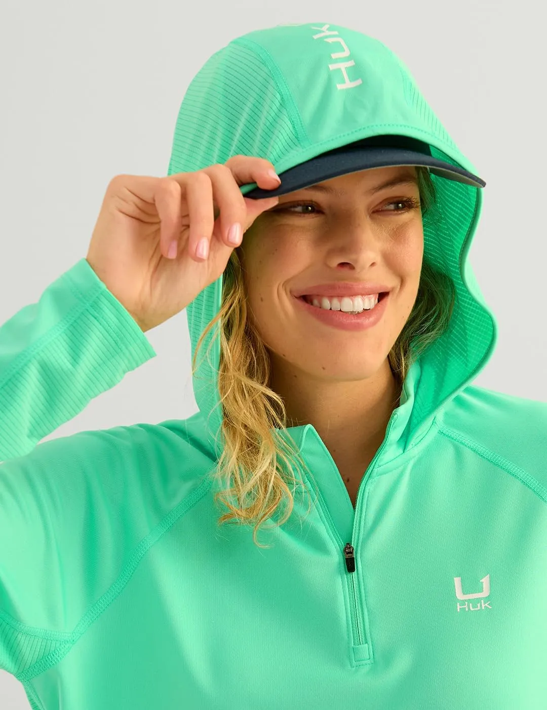 HUK Women's Icon Hoodie, Fishing Shirt with Sun Protection