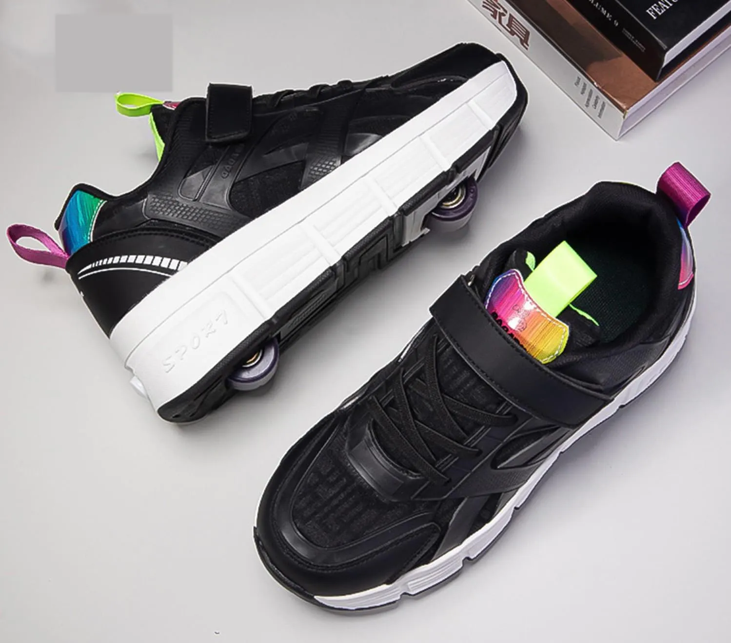 Kids Roller Skate Shoes Automatic Retrectable Technical Skateboarding Skates Multisport Running Sneakers for Boys Girls and Teen Outdoor